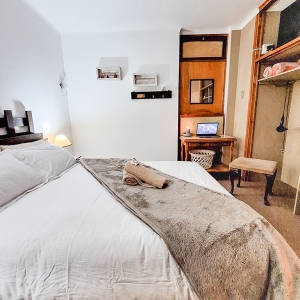 bed010